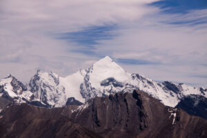 shar dongri mountain peak